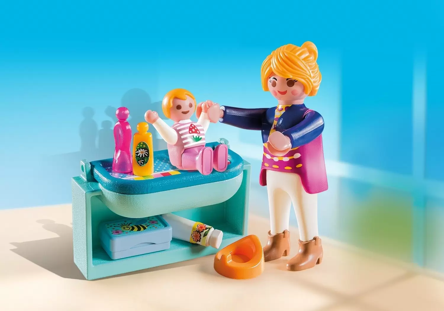 Playmobil SpecialPlus - Mom with baby and changing table