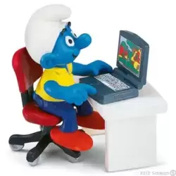 Smurf with Laptop