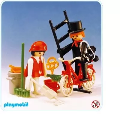 Playmobil dans la ville - Ramoneur et ménagère