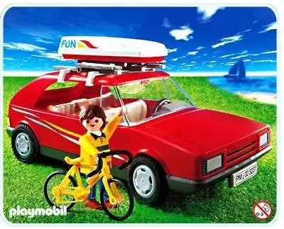 Playmobil on Hollidays - Red Family Car