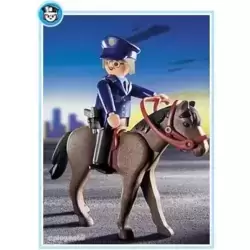 Policier à cheval