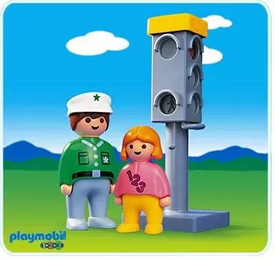Playmobil 1.2.3 - Policeman and kids at the traffic light
