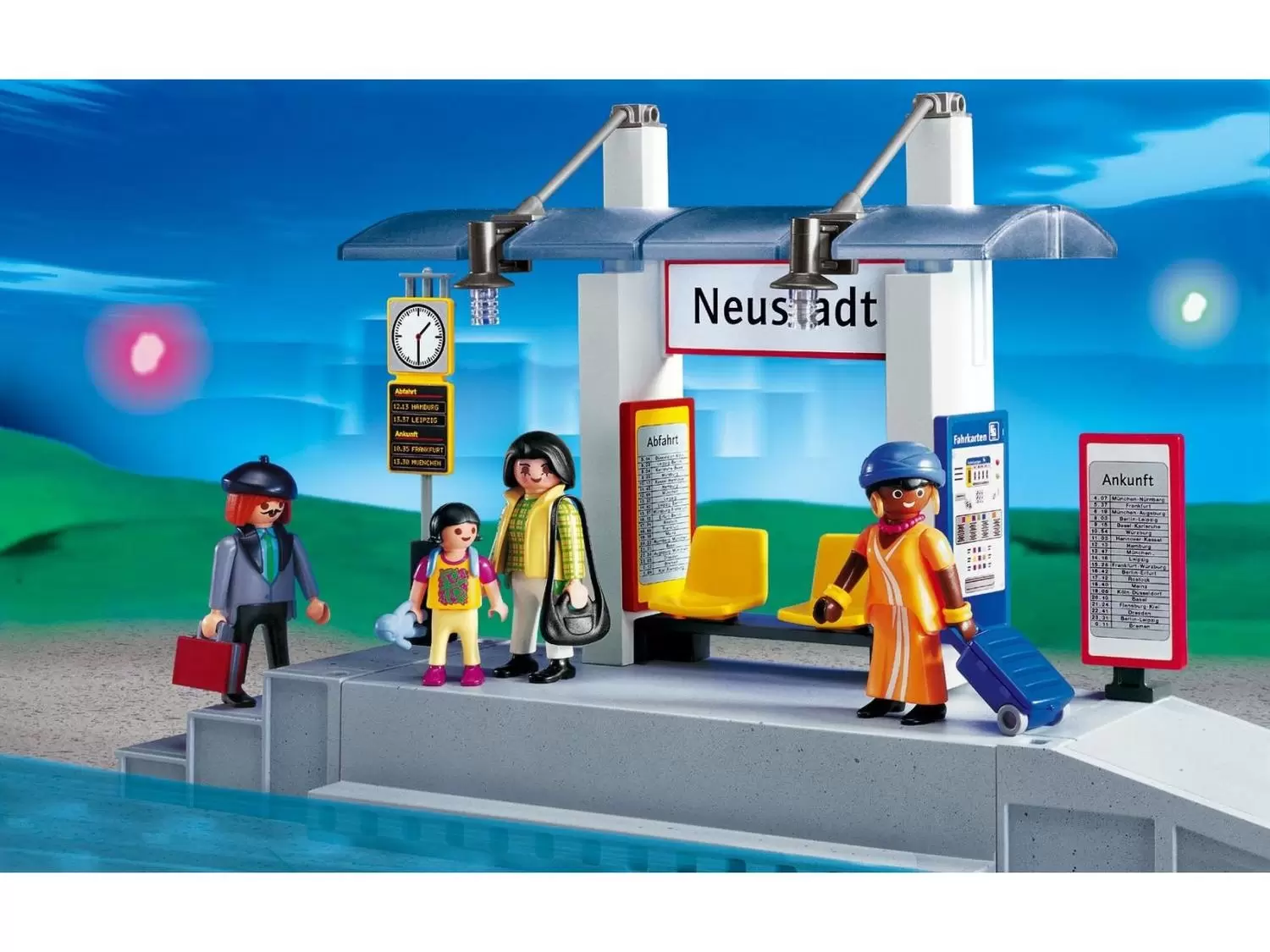 Playmobil Trains - Voyageurs et quai de gare