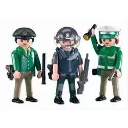 3 green policemen