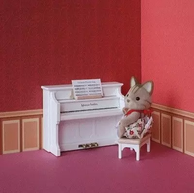 Sylvanian Families (Europe) - Sister Cat And Piano