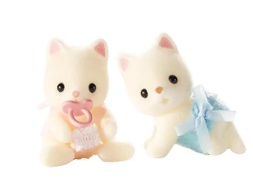 Sylvanian Families Calico Critters Silk Cat Baby 