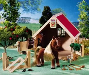 Calico Critters (USA, Canada) - Stable And Pony