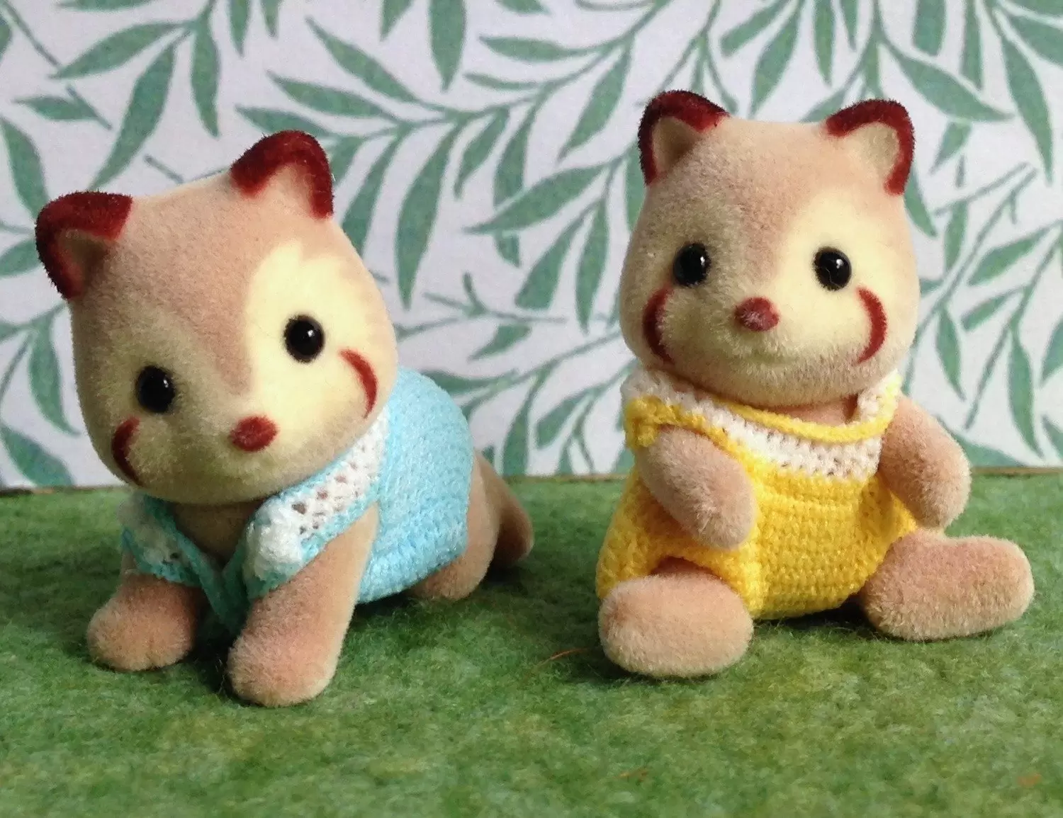Calico Critters (USA, Canada) - Mulberry Raccoon Twins