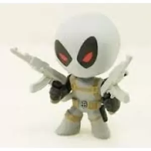 Mystery Minis Marvel Universe And Women Of Power - Deadpool With Guns Grey