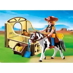 Rodeo Horse with Stall Set