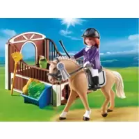 Show Horse with Stall Set