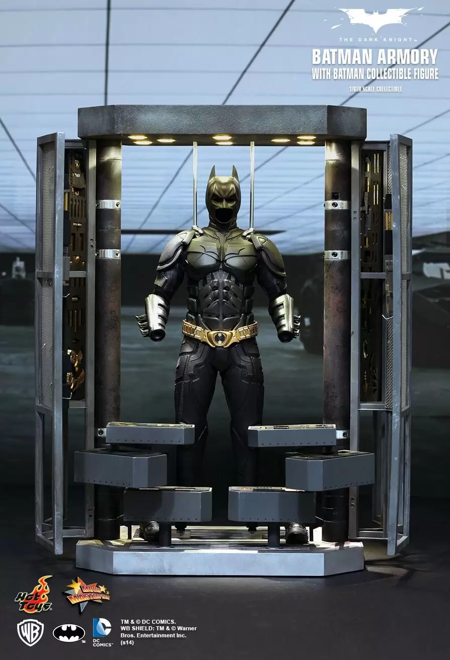 Movie Masterpiece Series - Batman Armory (with Batman Collectible Figure)