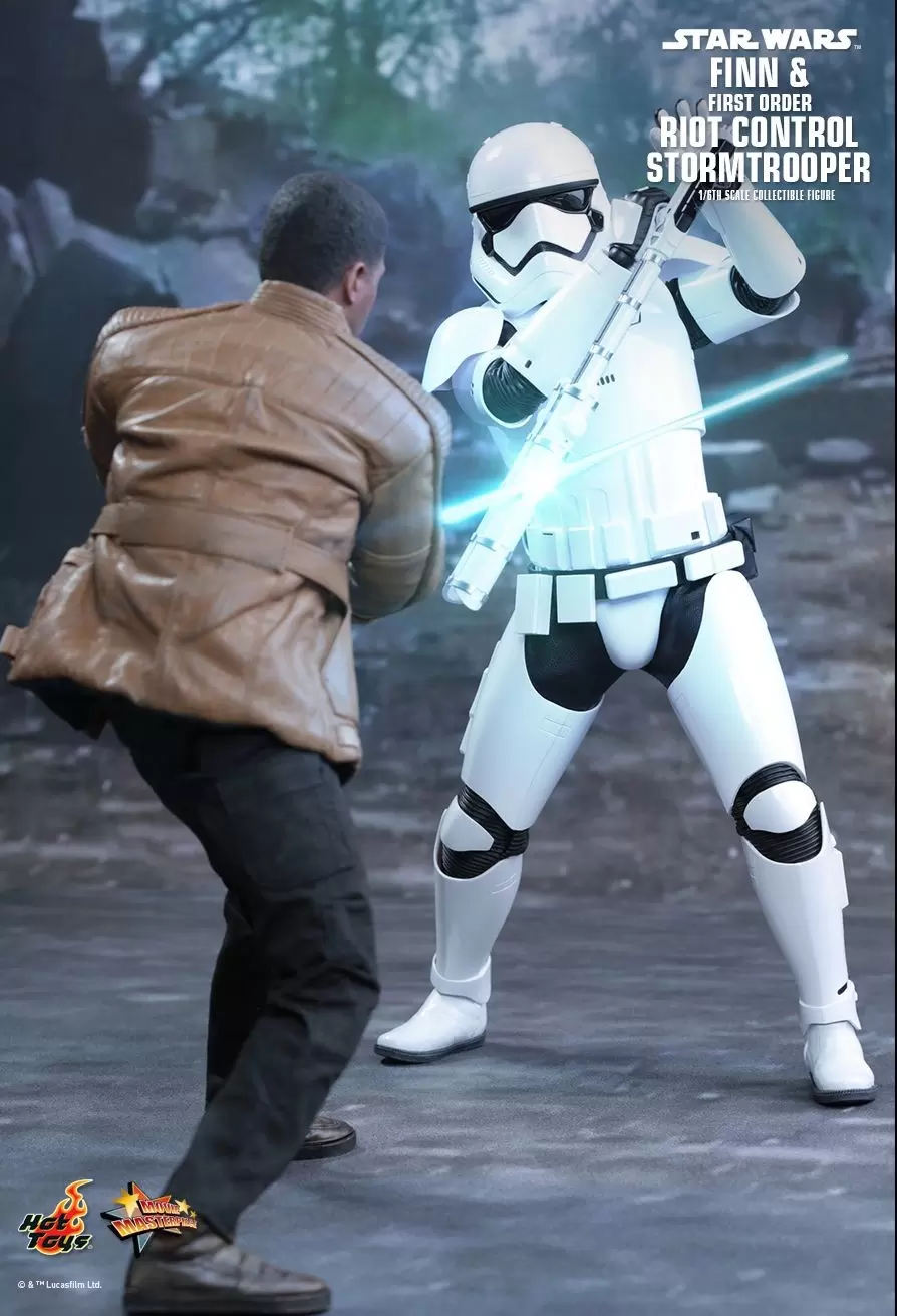 Movie Masterpiece Series - Finn and First Order Riot Control Stormtrooper