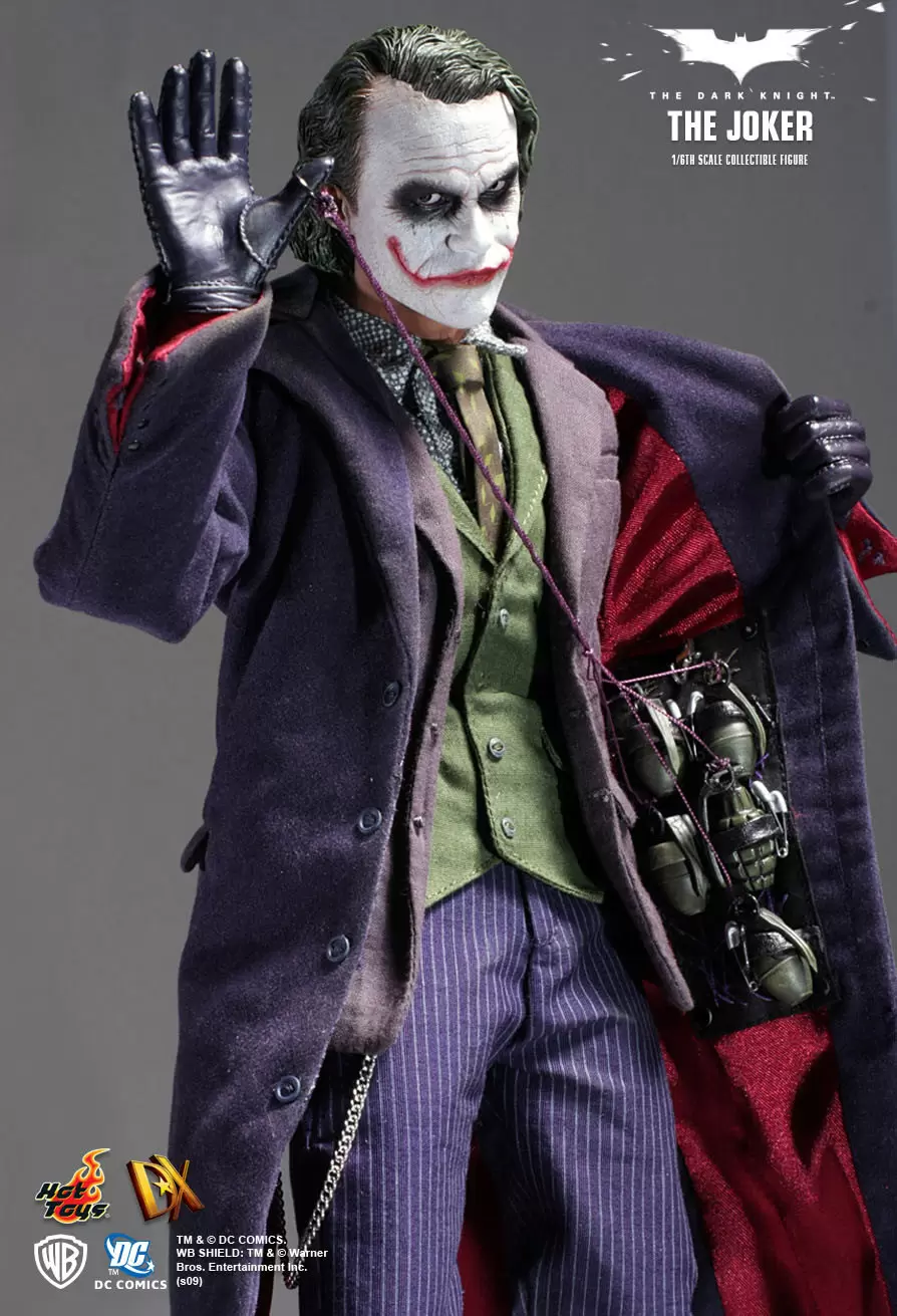 Hot Toys Deluxe Series - The Joker