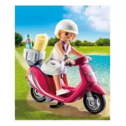 Vacancière en scooter