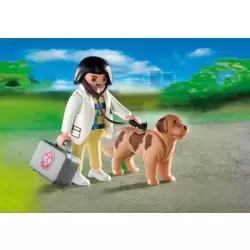 Vétérinaire avec chien