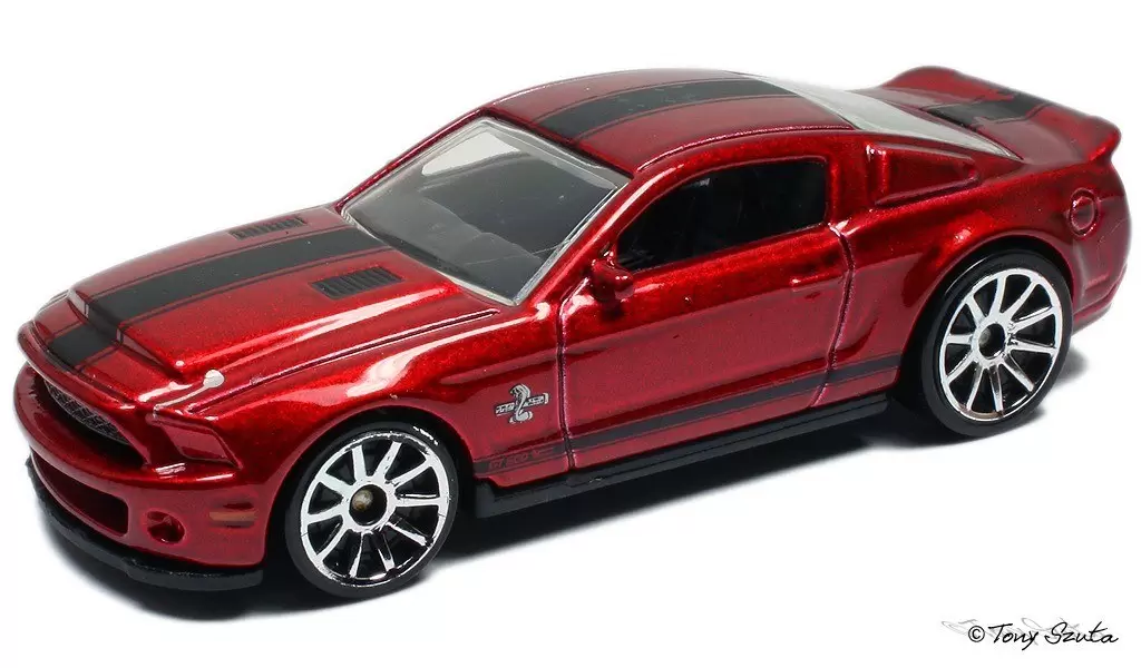 Hot Wheels Classiques - 10 Ford Shelby GT500 Super Snake