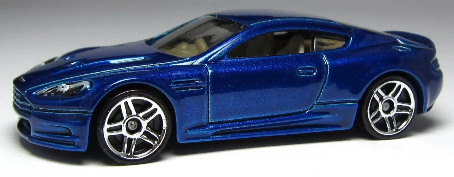 Hot Wheels Classiques - Aston Martin DBS