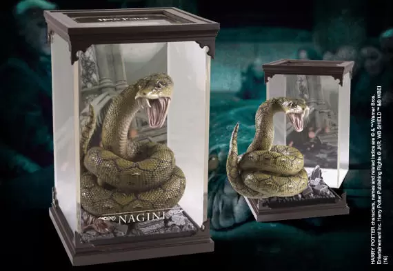 The Noble Collection Harry Potter Magical Creatures: No.10 Gringotts Goblin