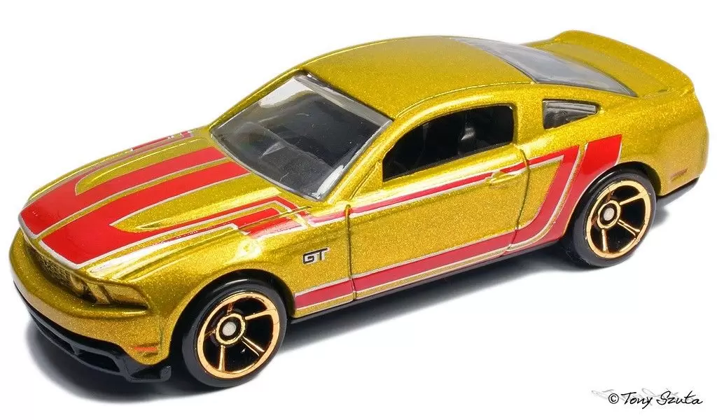 Hot Wheels Classiques - FORD 2010 Ford Mustang GT