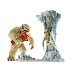 Wampa with Ice Cave, Hoth Attack