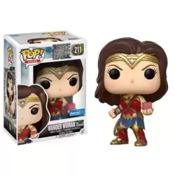 Justice League - Wonder Woman and Motherbox