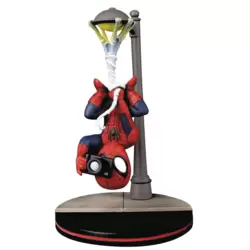 Spider-Man Spider Cam Q-Fig Diorama
