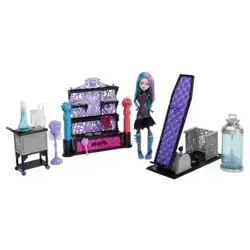 Color-Me-Creepy Design Chamber - Create-A-Monster