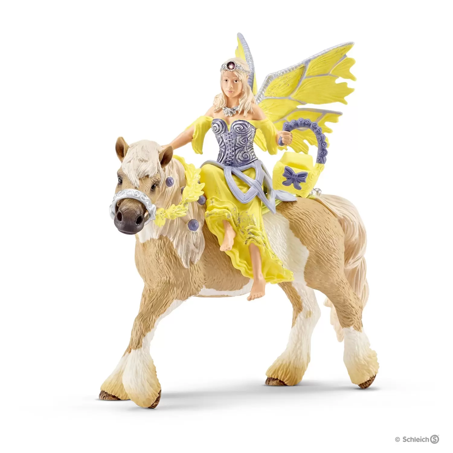 Bayala - Sera en habits de cérémonie, à cheval