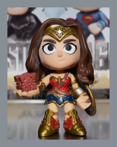 Mystery Minis Justice League - Wonder Woman with Motherbox