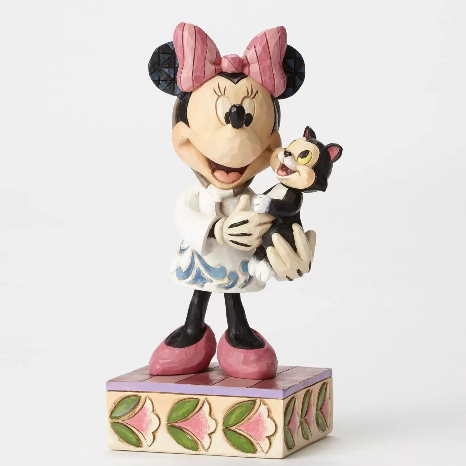 Disney Traditions by Jim Shore - Tender Love and Care - Veterinarian Minnie