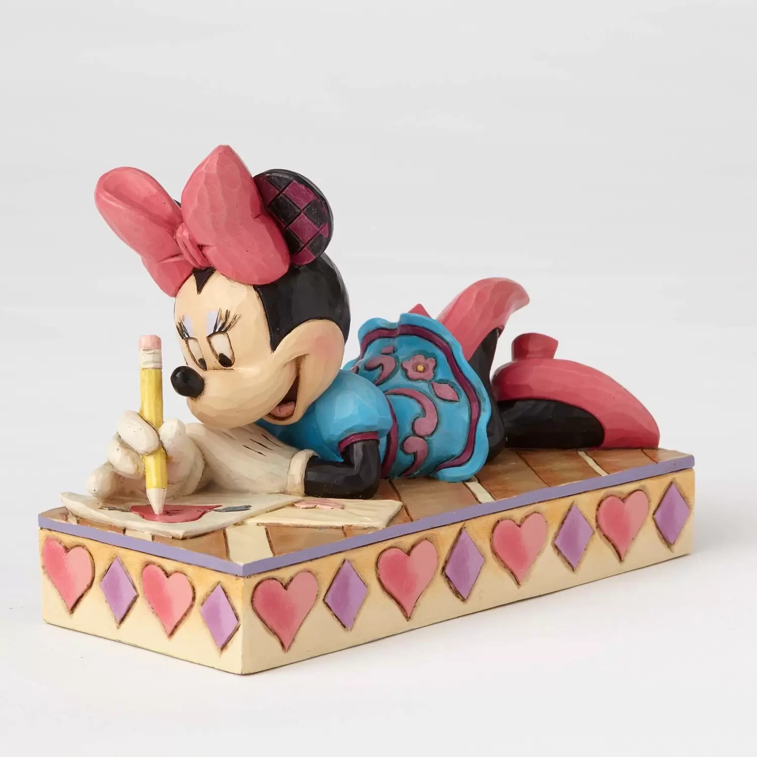 Disney Traditions by Jim Shore - XOXO Minnie - Minnie Love Personality Pose