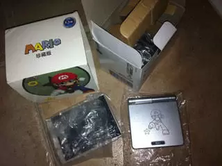 Game Boy Advance SP - Game Boy Advance SP iQue Mario Edition