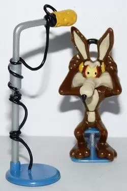 Les Looney Tunes font du cinéma - Coyotes avec micro