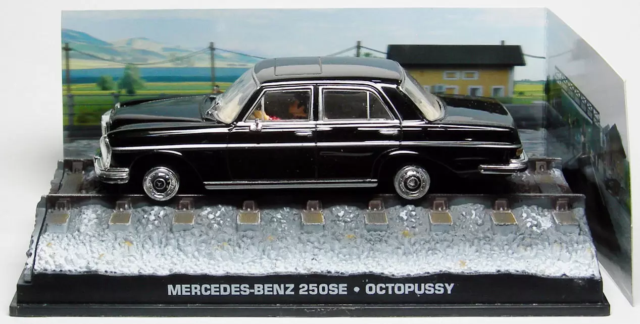 Les voitures de James Bond 007 - Mercedes 250 SE
