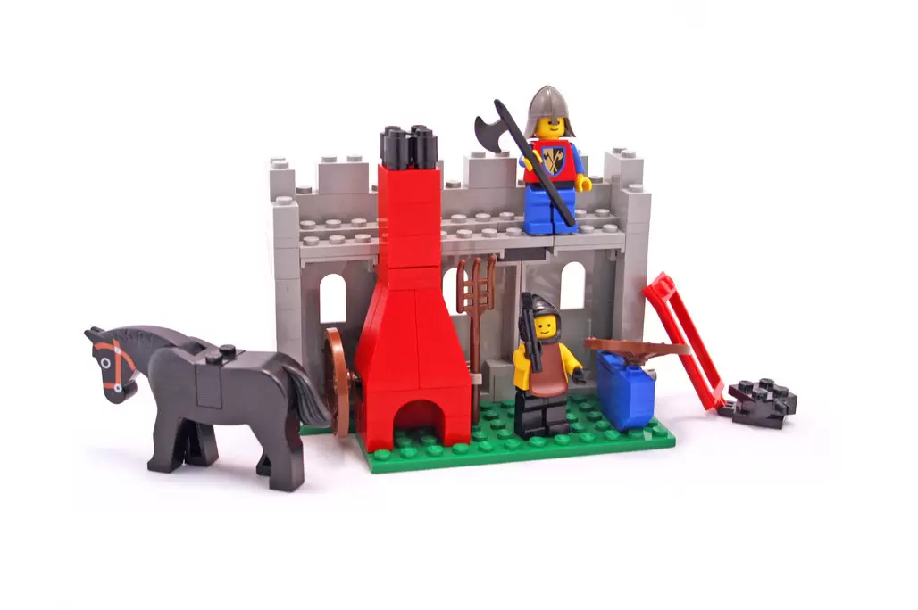 LEGO Castle - Blacksmith Shop