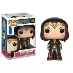 Wonder Woman - Wonder Woman with Cloak