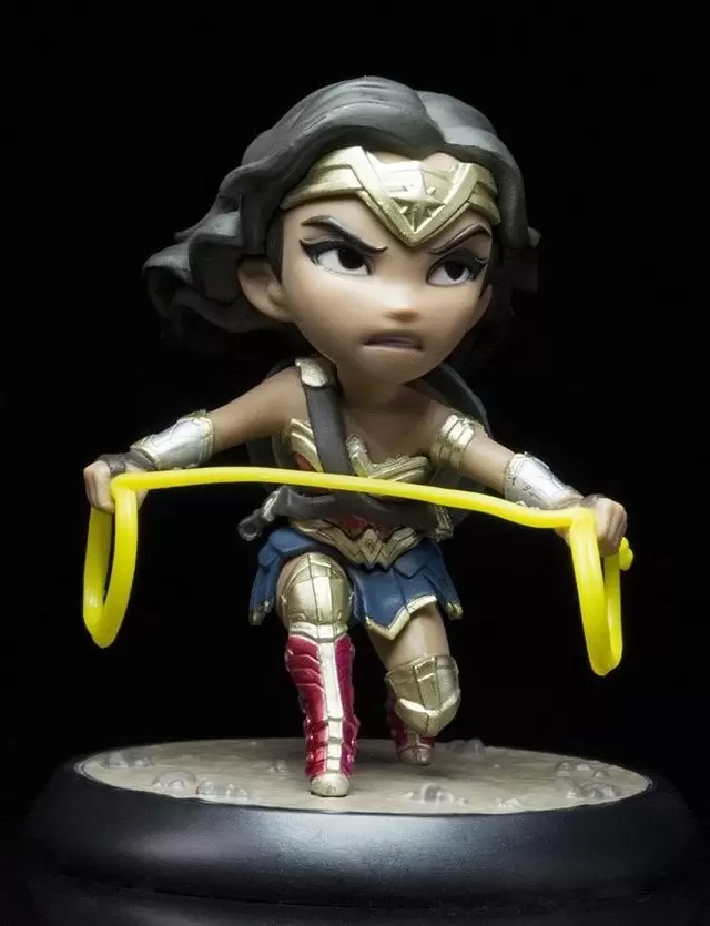 Q-Fig Action Figures - Wonder Woman Justice League
