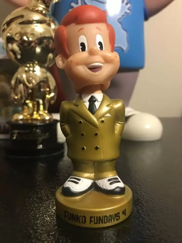 Mini Wacky Wobbler - Suit Freddy Gold