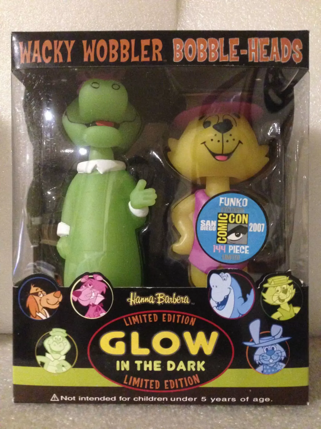Wacky Wobbler Cartoons - Wally Gator and Top Cat Glow In The Dark 2 Pack