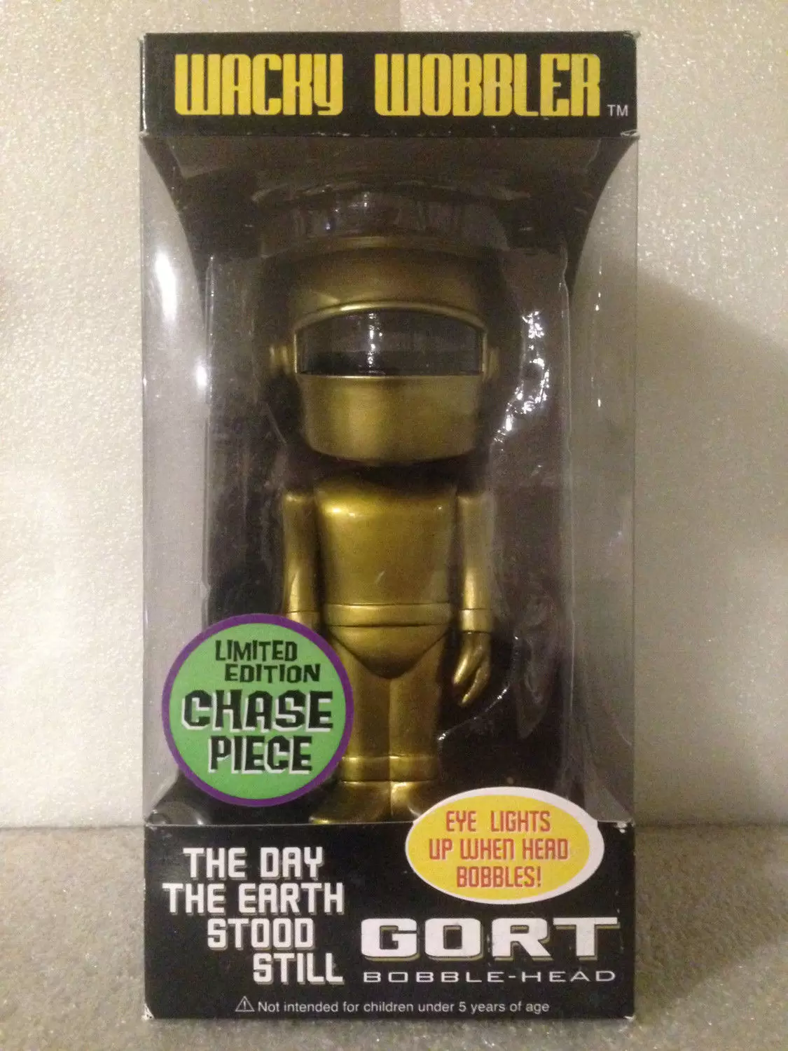Wacky Wobbler Movies - The Day the Earth Stood Still - Gort chase