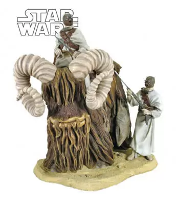 Gentle Giant Statue - Bantha and Tusken Raider Variant