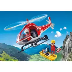 Secouristes des montagnes avec hélicoptère