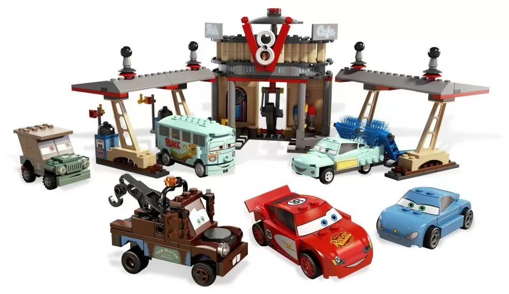 LEGO Cars - Le Café V8 de Flo