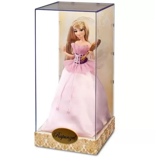 shopDisney - La poupée Raiponce est le dernier modèle de notre collection  en édition limitée Disney Designer ! Cette magnifique poupée, crée par  l'artiste Tetsunosuke Saiki sera disponible à l'achat dès le