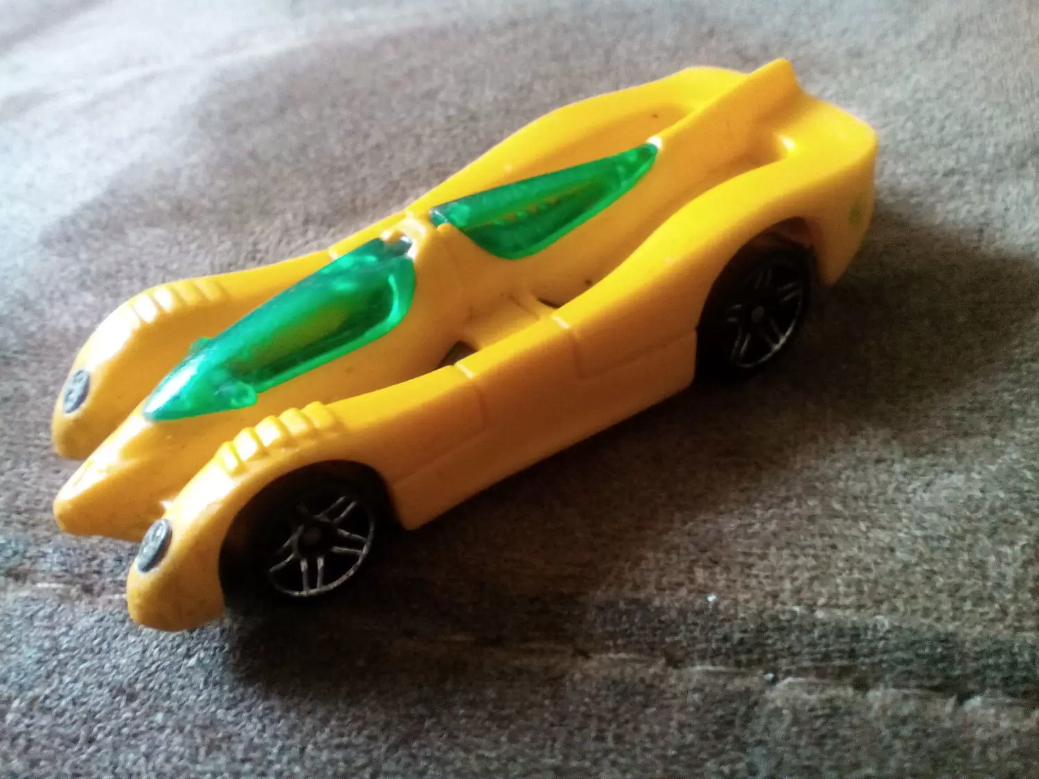 Mainline Hot Wheels - Power pistons