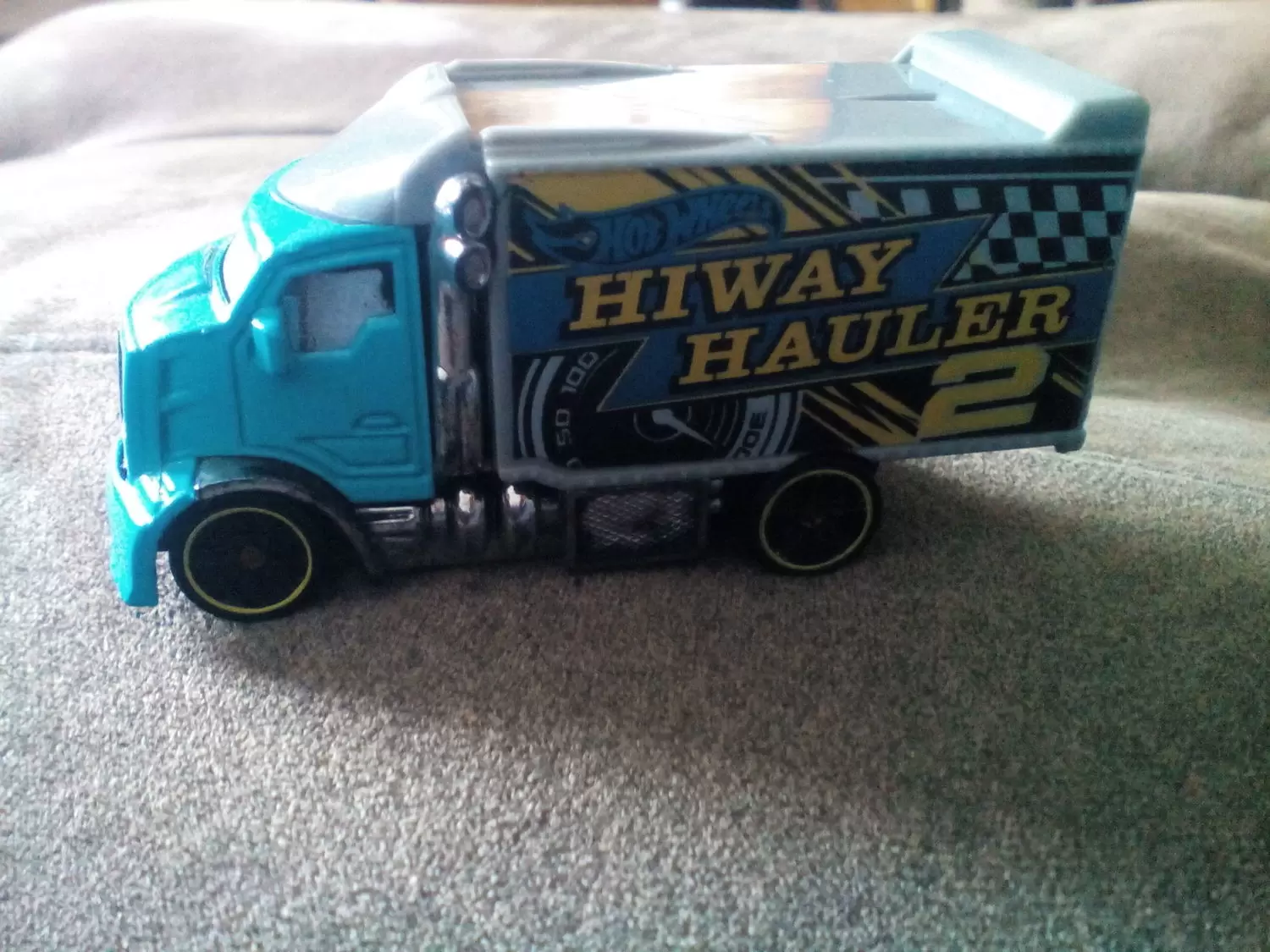 Hot Wheels Classiques - Hiway hauler 2