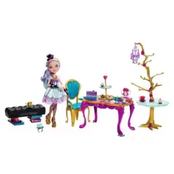 Madeline Hatter - Hat-Tastic Party - Playset