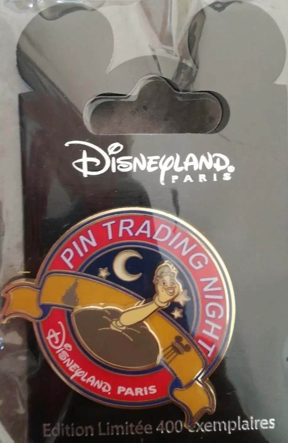 Disney - Pin Trading Night - Plumette