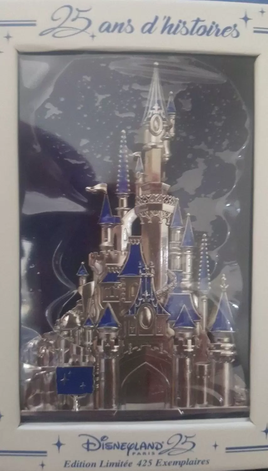 Disney - Pin Trading Event - Jumbo Castle